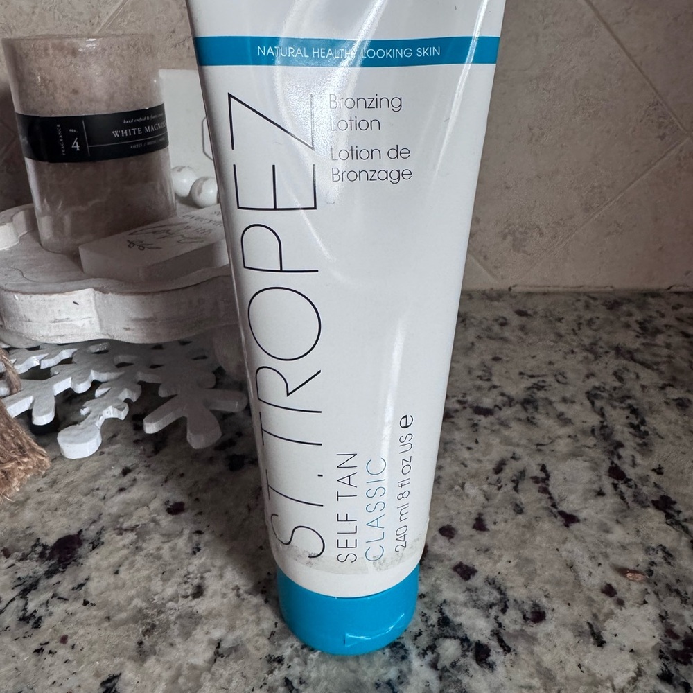 St. Tropez White and Blue Self Tan Classic Bronzing Lotion
